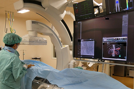 最新型の血管造影装置の写真