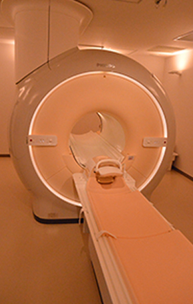 MRI装置の写真
